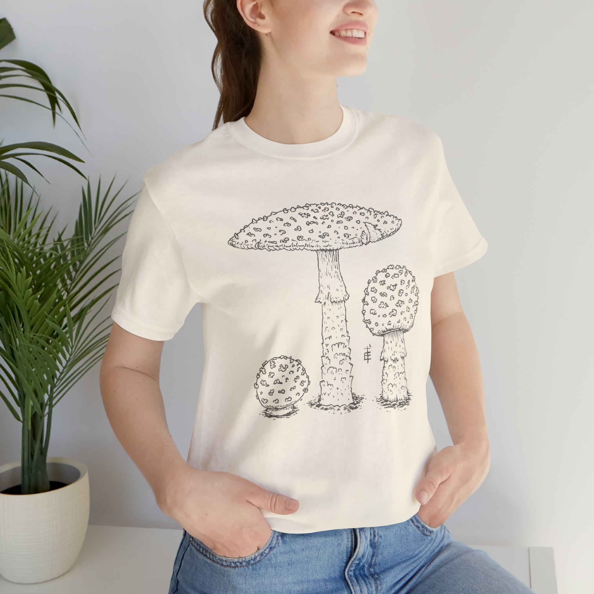 'Amanita muscaria' Unisex Jersey Tee