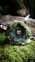 Load image into Gallery viewer, Hobbit home &#39;Green Door&#39;
